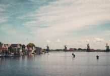 Holenderskie atrakcje związane z wodą, tamy, poldery i imponujące dzieła inżynierii do zwiedzania